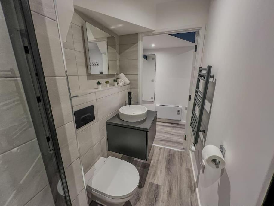 Orange Rentals-High Spec, Midnight Suite, Sleeps 4-Pets Welcome! ลิเวอร์พูล ภายนอก รูปภาพ